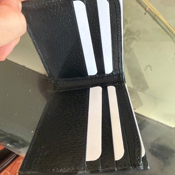 Gucci wallet - Picture 2 of 2